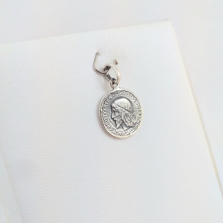 Medalla religiosa de plata 925, Cristo Antiguo, diámetro 15mm. Medalla religiosa de plata 925, Cristo Antiguo, diámetro 15mm.