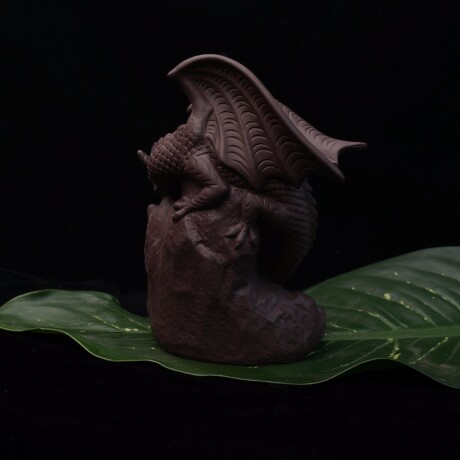 Fuente De Humo Dragón En Altar Fuente De Humo Dragón En Altar