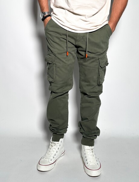Pantalón cargo con puño León Verde