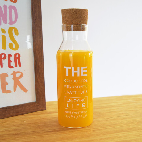 Botella de vidrio Olalá Casasunco con tapa de corcho 500ml Botella de vidrio Olalá Casasunco con tapa de corcho 500ml