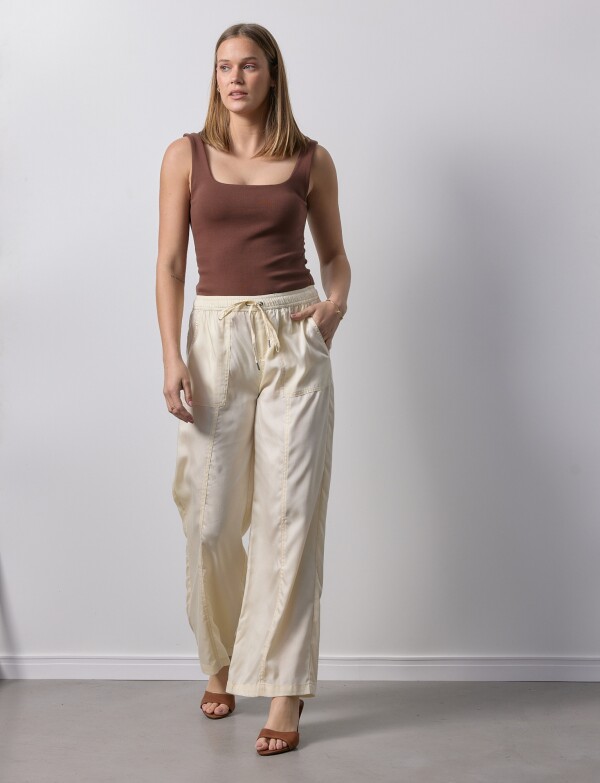 Pantalón Bolsillos BEIGE CLARO