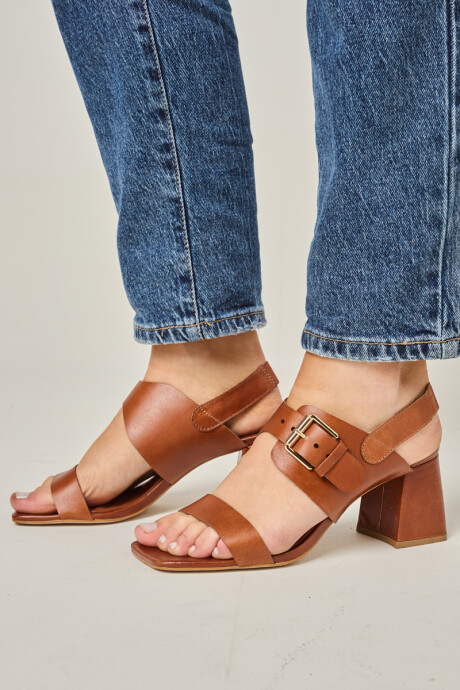 Sandalia adela Suela