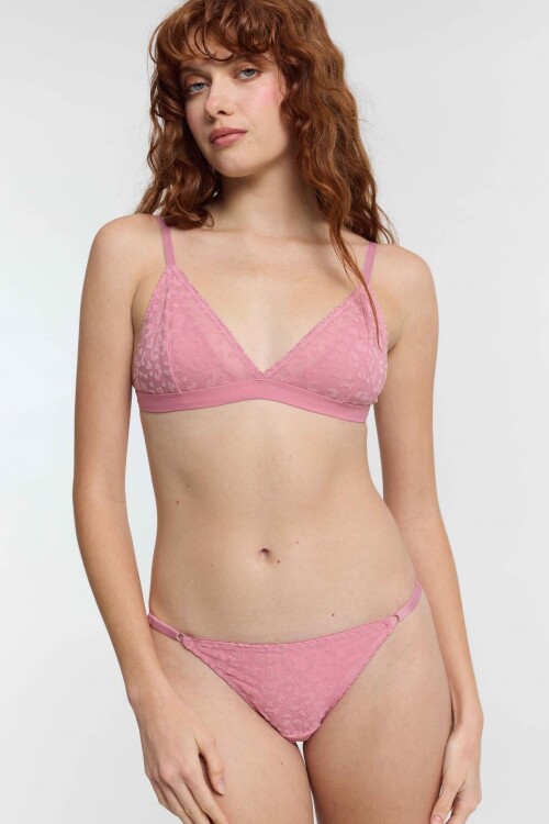 Colaless Isadora Rosa Tostado