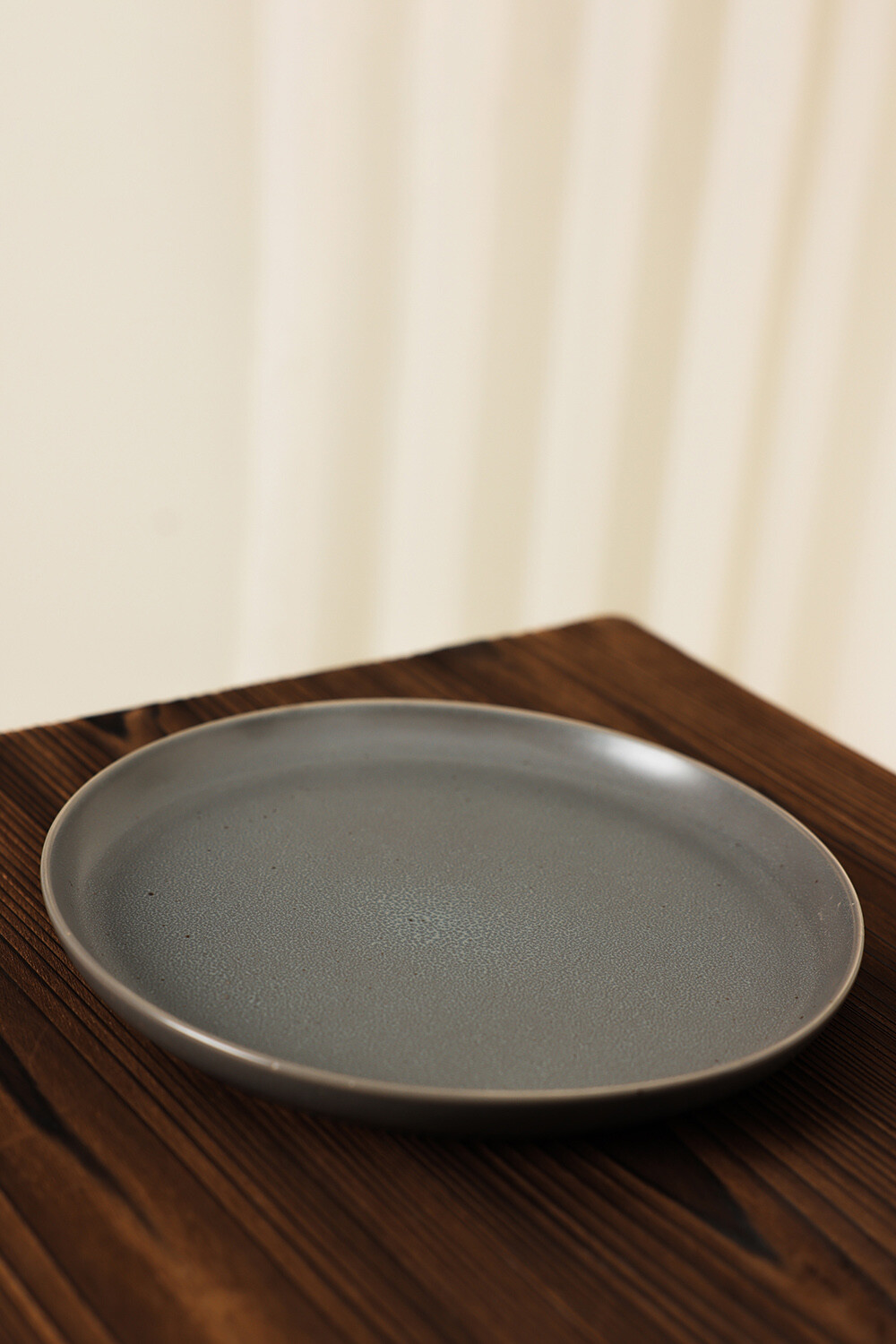 Plato Mesa Dark Grey Color Unico