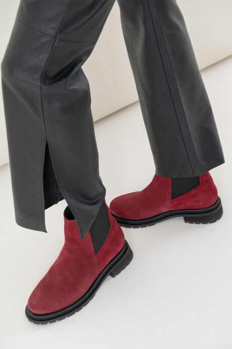 Bota Lola Gamuza bordo