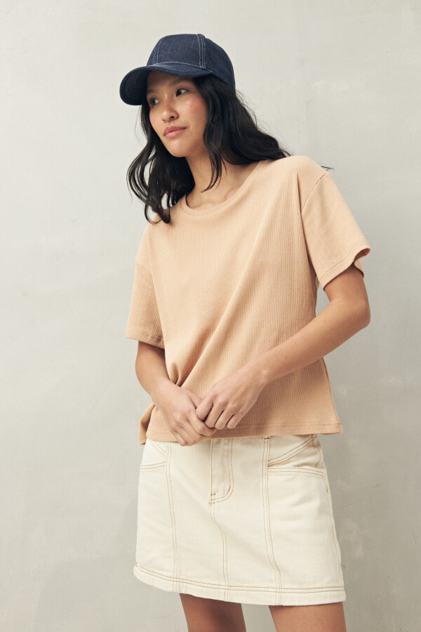 REMERA BASILE Caramelo