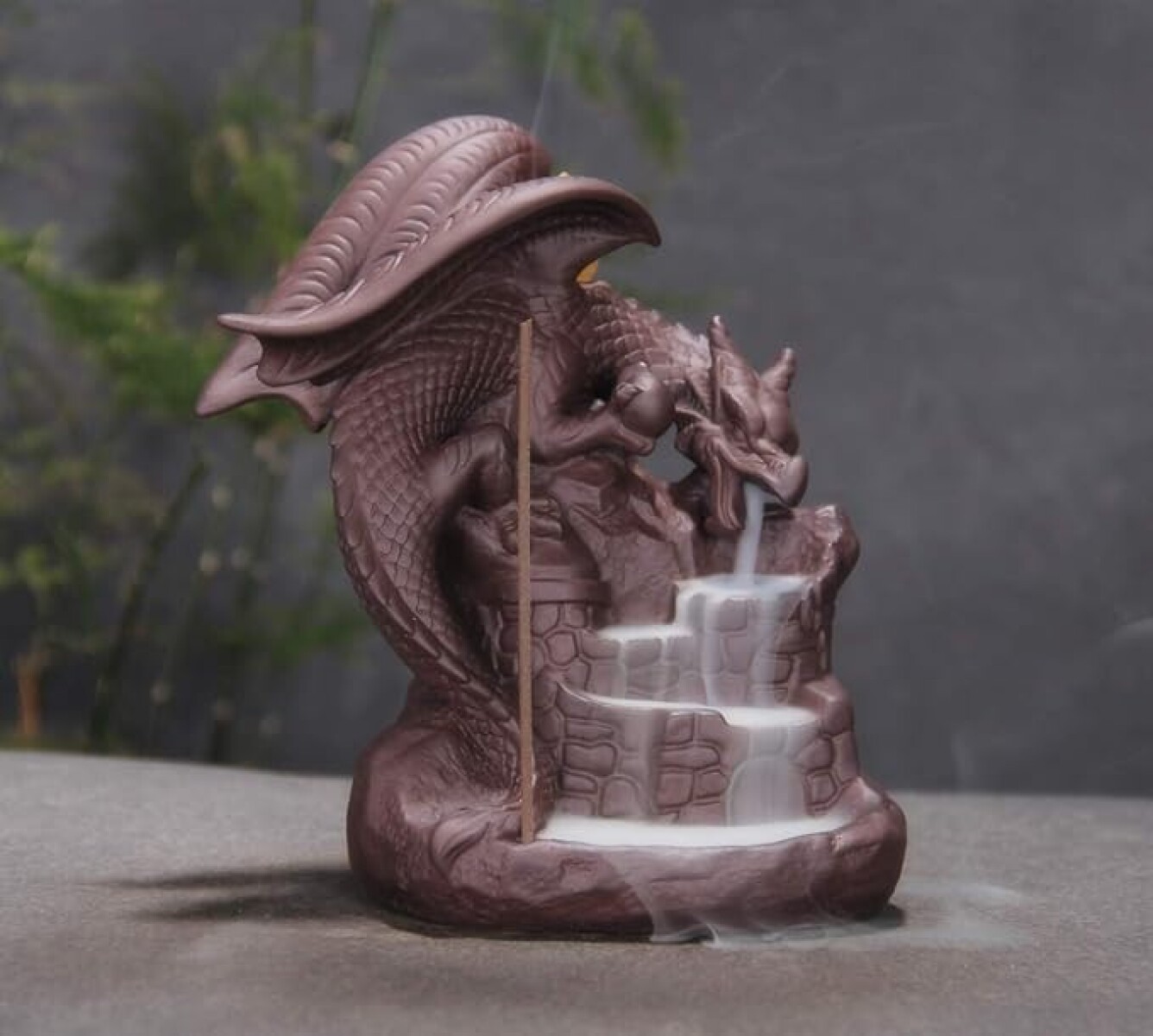 Fuente De Humo Dragón En Altar 