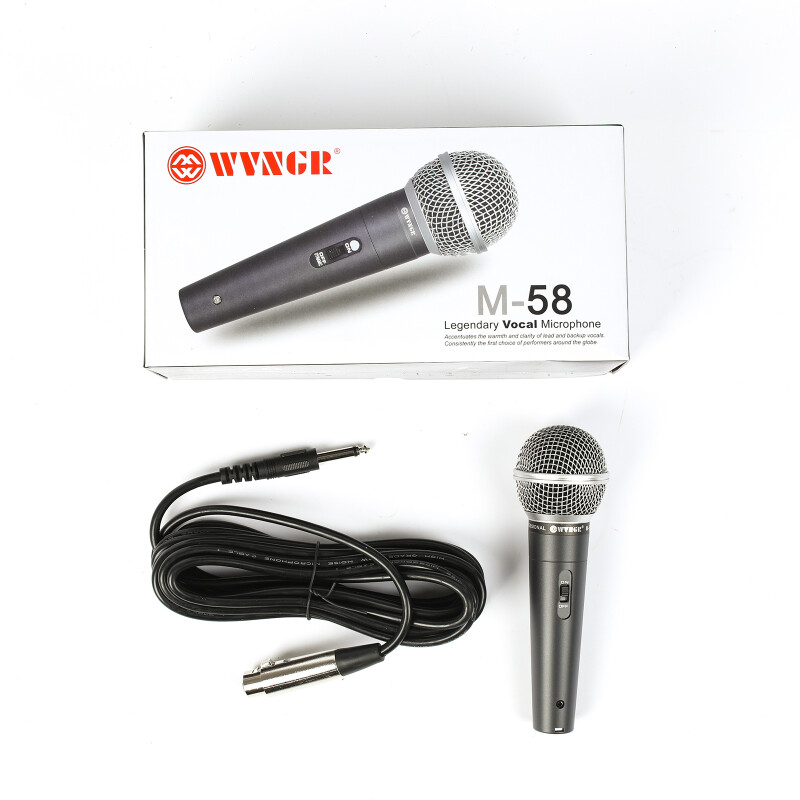 Micrófono dinámico con cable 4 metros 1/4 plug simil SM58 con switch Micrófono dinámico con cable 4 metros 1/4 plug simil SM58 con switch