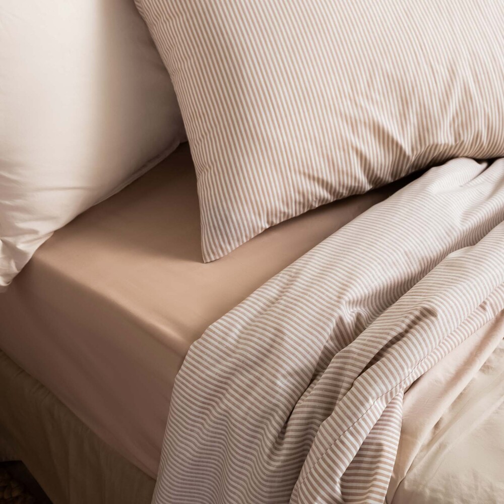 JUEGO SÁBANAS QUEEN ALGODON-Y-POLIESTER MARRON STRIPE TOSTADO