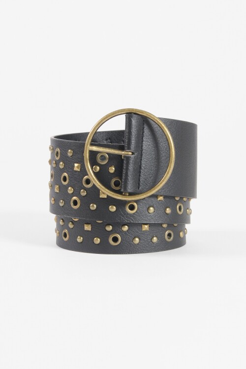 Cinturón con tachas negro