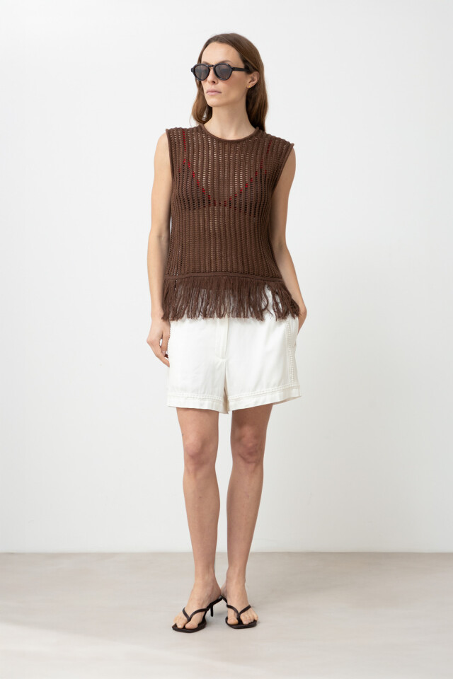Top calado con flecos chocolate