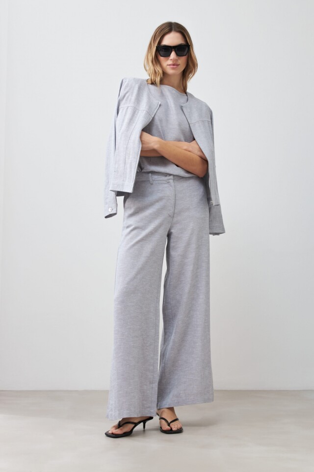 Pantalón ancho de lino con tajos gris melange