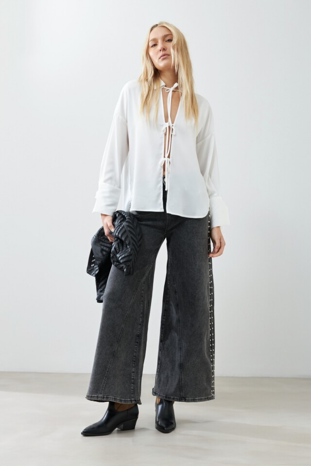 Camisa satin con lazos crudo