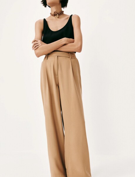 PANTALÓN RECTO DE TALLE ALTO BEIGE
