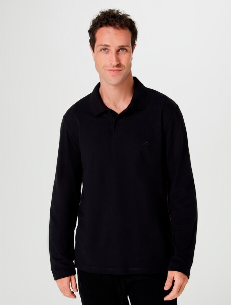 POLO EN PIQUÉ MODELO REGULAR NEGRO