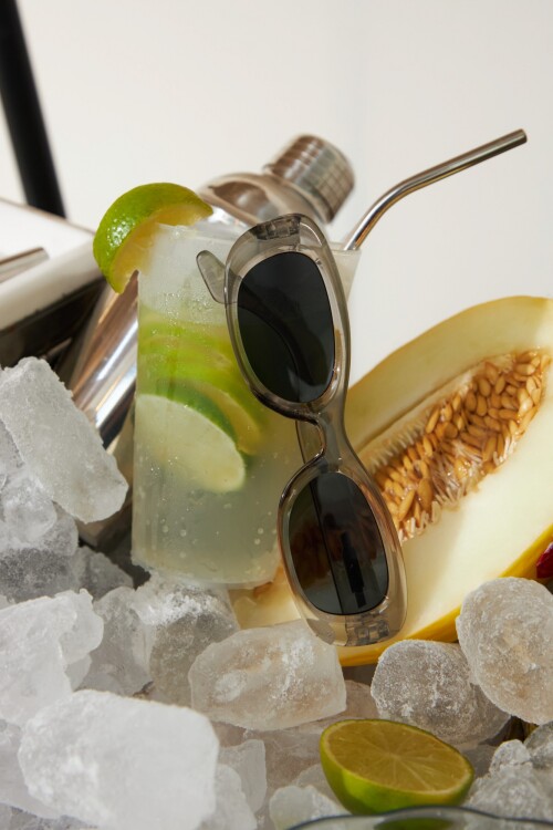 Lentes de sol Saturno gris