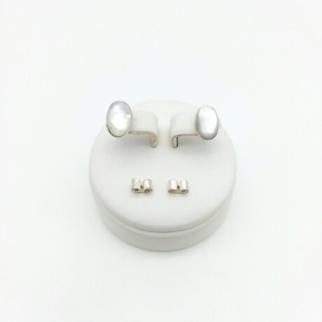 Par de caravanas de plata 925 con nácar. Par de caravanas de plata 925 con nácar.