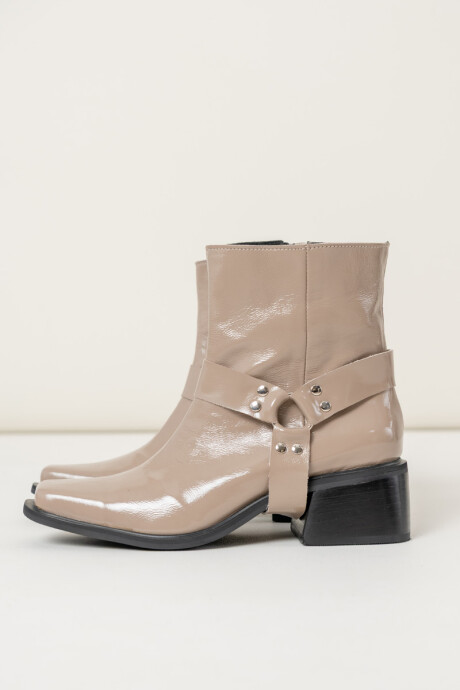 Bota joaquina Visón