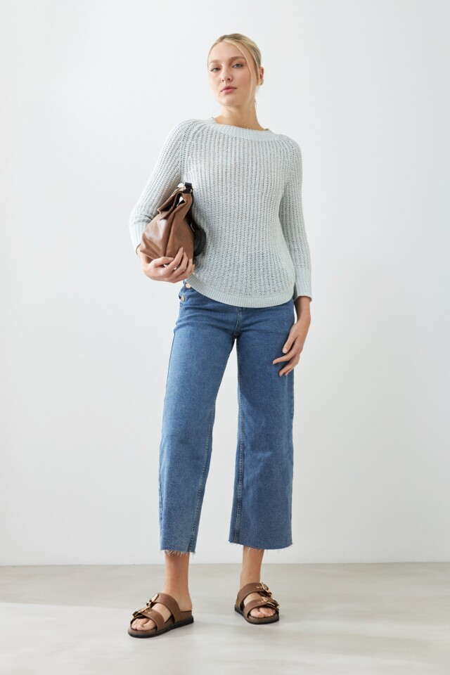 Sweater cinta con ruedo curvo verde agua