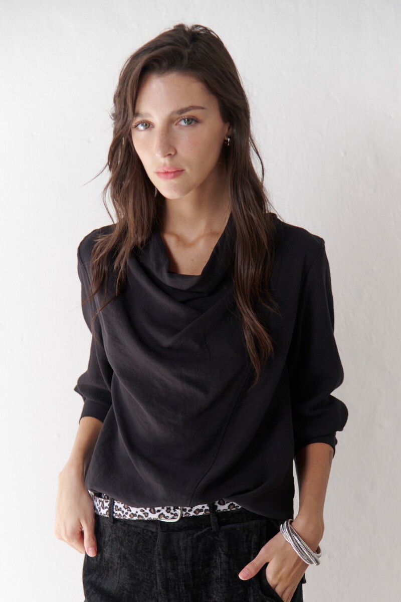 BLUSA AGUAS NEGRO