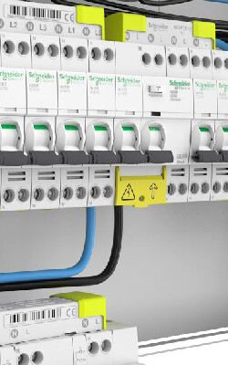 Protección, circuitos y maniobras