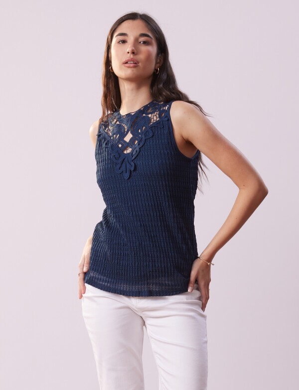 Blusa Escote Crochet AZUL