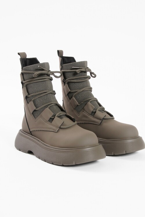 Bota space verde