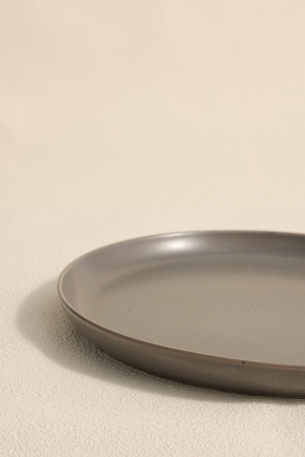 Plato Mesa Dark Grey Color Unico