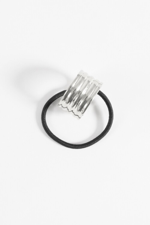 Gomita metal plateado