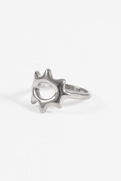 Anillo estrella hueco acero plateado