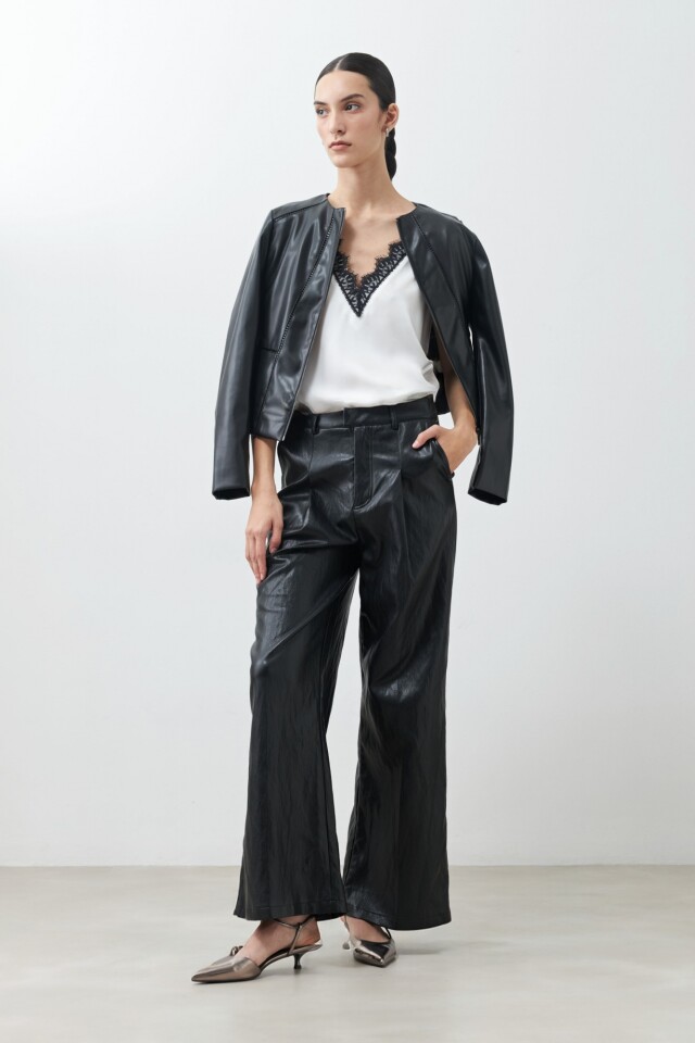 Pantalón eco cuero negro