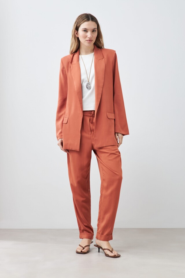 Blazer de lyocell lacre