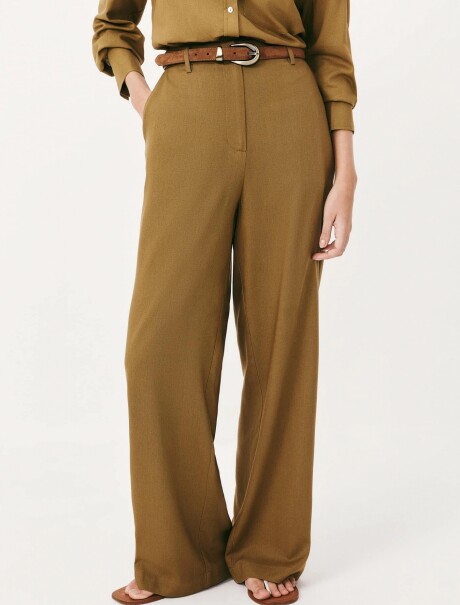 PANTALÓN RECTO MARRÓN