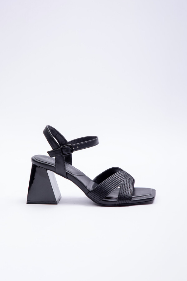 SANDALIA AVENUES Negro