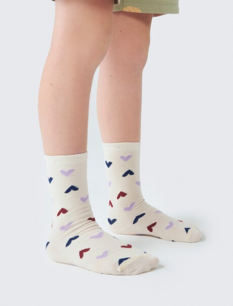 KIT CON 2 PARES DE MEDIAS INFANTILES ESTAMPADAS BEIGE