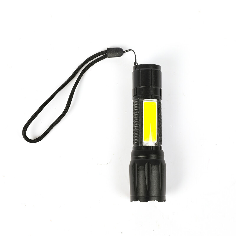 Linterna chica Led Recargable USB Aluminio con Zoom incluye estuche Linterna chica Led Recargable USB Aluminio con Zoom incluye estuche