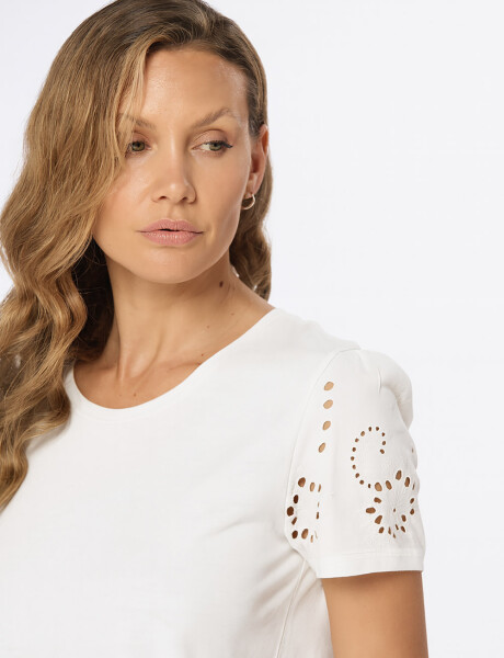 REMERA BRODERIE LISA Blanco