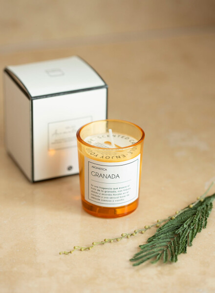 Vela aromática granada Negro