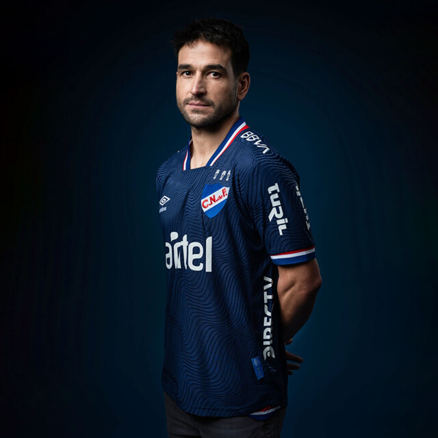 Camiseta Unisex Umbro de Nacional Oficial Away 2 Azul Marino