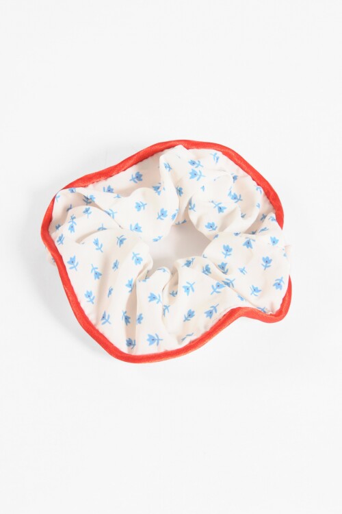 Gomita scrunchie pespunte blanco