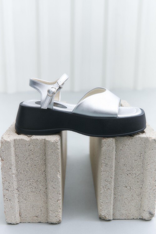 Sandalia Casandra plateado