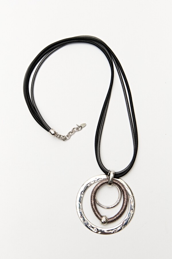 COLLAR GENOVE Plateado